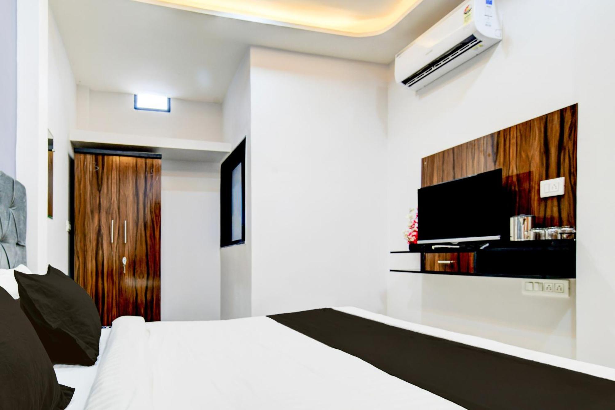Super Hotel O D.V Near Medanta Hospital Indore Exterior photo